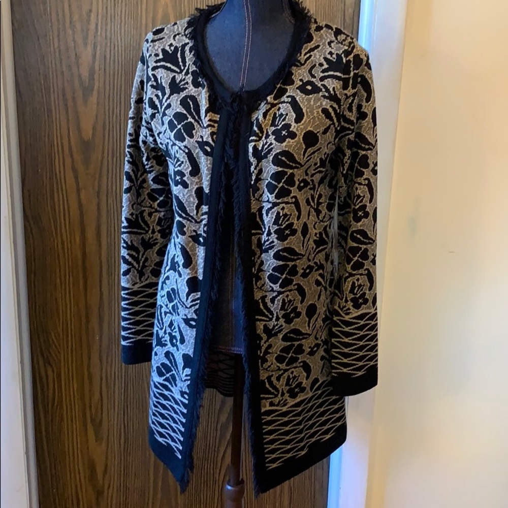 GOTTARDI Fringe sweater SZ Large